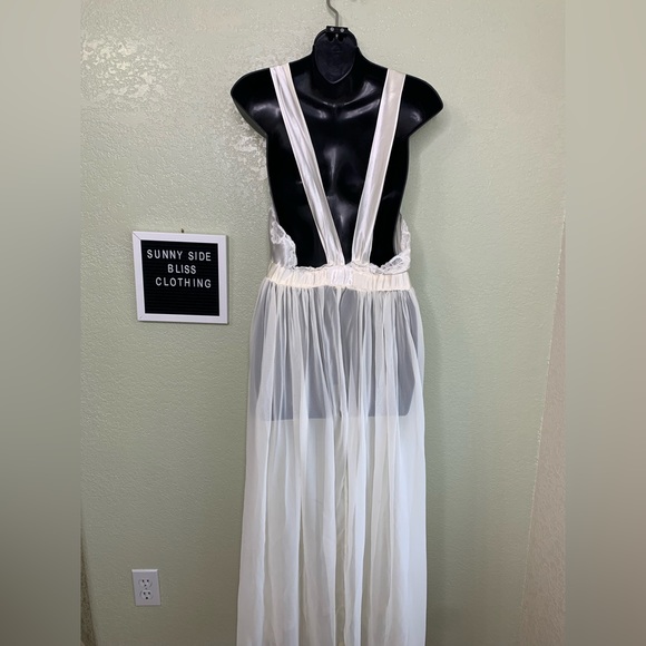 Rare Vintage Victoria Secret Embroidered Night Gown W/ Matching Robe One Size - Picture 6 of 16